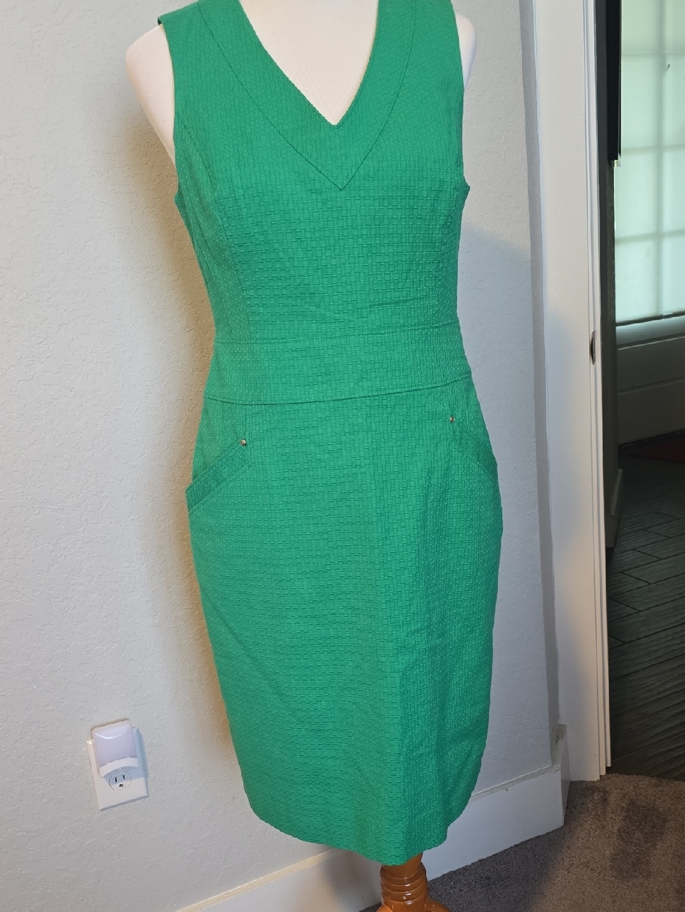 Etcetera Emerald Green V-Neck Midi Sheath Dress Size 10